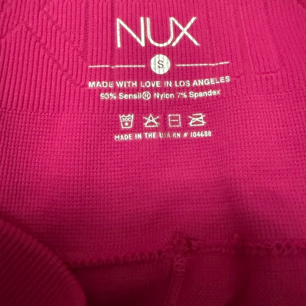 Set!! Peloton Vibrant Pink Crop Top And Leggings Set NWT!!!! - Picture 2 of 9